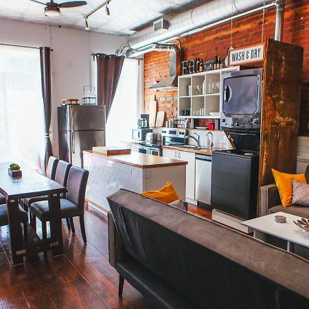 Hip Heritage Main Floor Flat In Downtown District Belleville Dış mekan fotoğraf